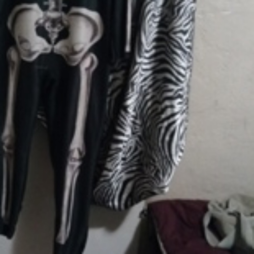Skeleton suit - Picture 3 of 3